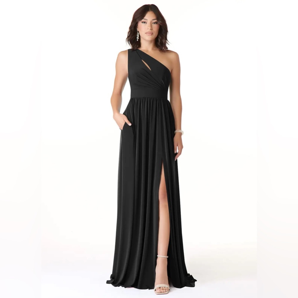 AZAZIE JASNA Stretch
Black A-Line One Shoulder Luxe Knit Dress